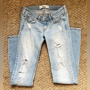 Hollister Jeans - Distressed Jeans - 3L / W26 / L35